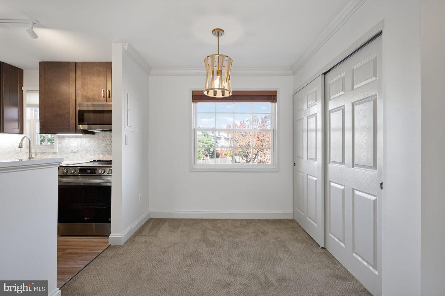 1630 W ABINGDON DR #202, ALEXANDRIA, Virginia 22314, 1 Bedroom Bedrooms, ,1 BathroomBathrooms,Residential,For sale,1630 W ABINGDON DR #202,VAAX2052046 MLS # VAAX2052046