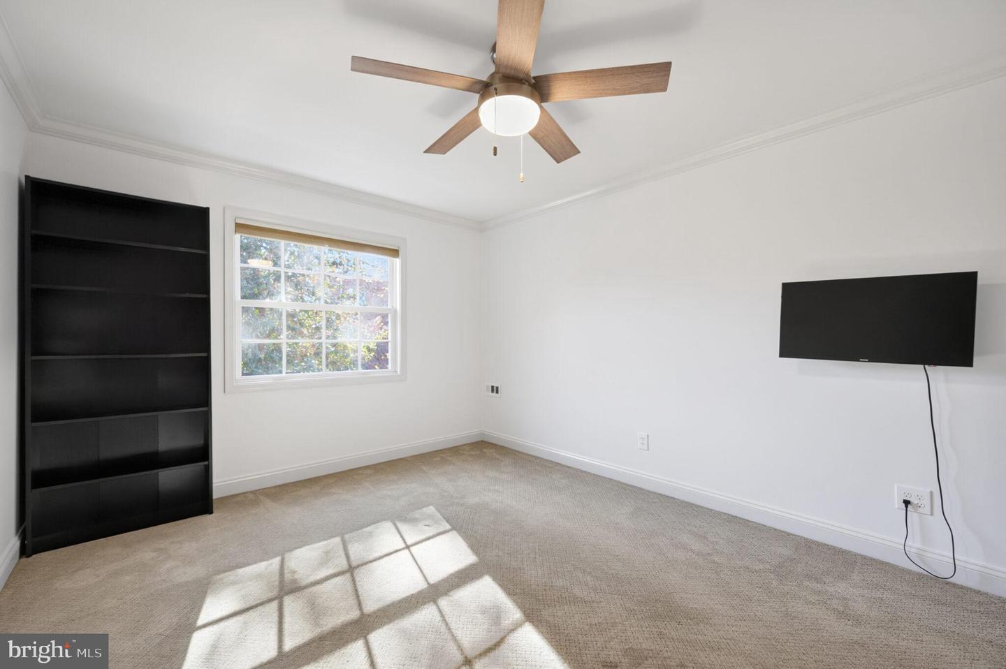 1630 W ABINGDON DR #202, ALEXANDRIA, Virginia 22314, 1 Bedroom Bedrooms, ,1 BathroomBathrooms,Residential,For sale,1630 W ABINGDON DR #202,VAAX2052046 MLS # VAAX2052046