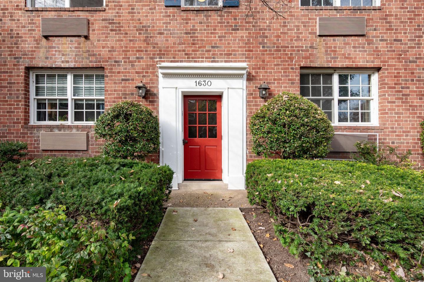 1630 W ABINGDON DR #202, ALEXANDRIA, Virginia 22314, 1 Bedroom Bedrooms, ,1 BathroomBathrooms,Residential,For sale,1630 W ABINGDON DR #202,VAAX2052046 MLS # VAAX2052046