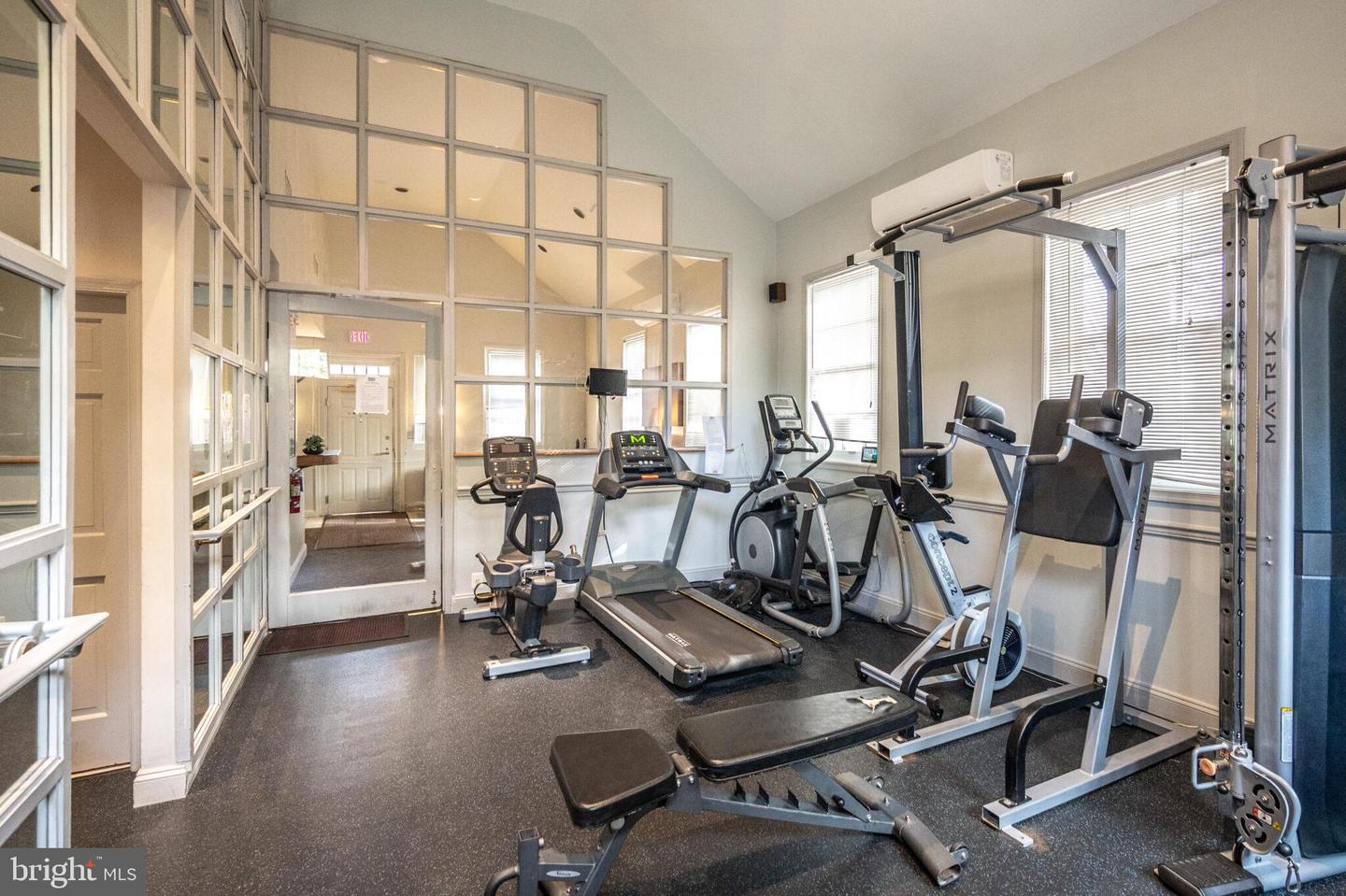 1630 W ABINGDON DR #202, ALEXANDRIA, Virginia 22314, 1 Bedroom Bedrooms, ,1 BathroomBathrooms,Residential,For sale,1630 W ABINGDON DR #202,VAAX2052046 MLS # VAAX2052046