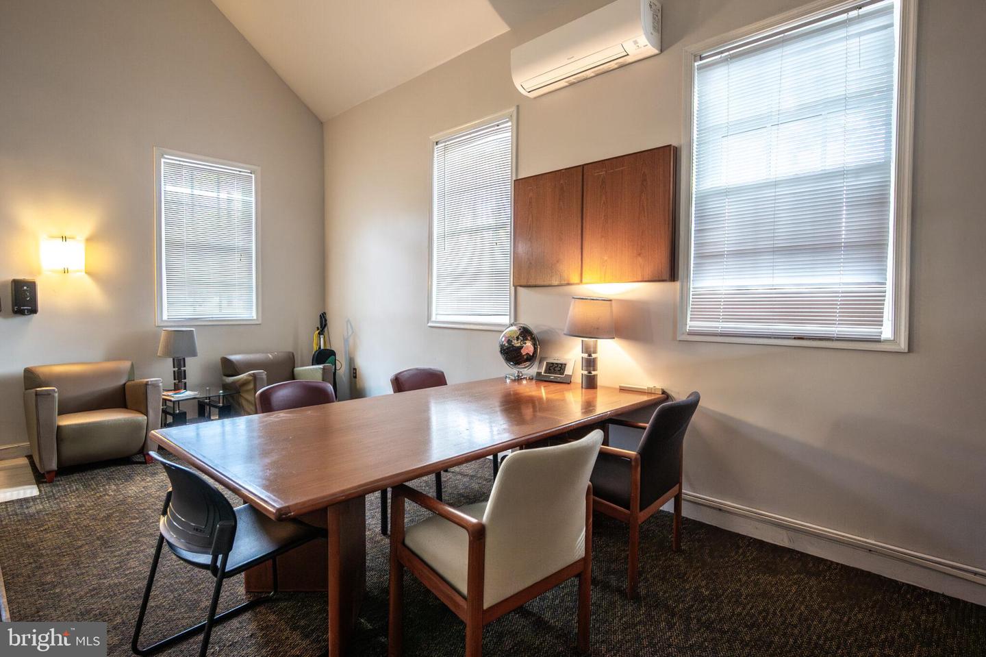 1630 W ABINGDON DR #202, ALEXANDRIA, Virginia 22314, 1 Bedroom Bedrooms, ,1 BathroomBathrooms,Residential,For sale,1630 W ABINGDON DR #202,VAAX2052046 MLS # VAAX2052046