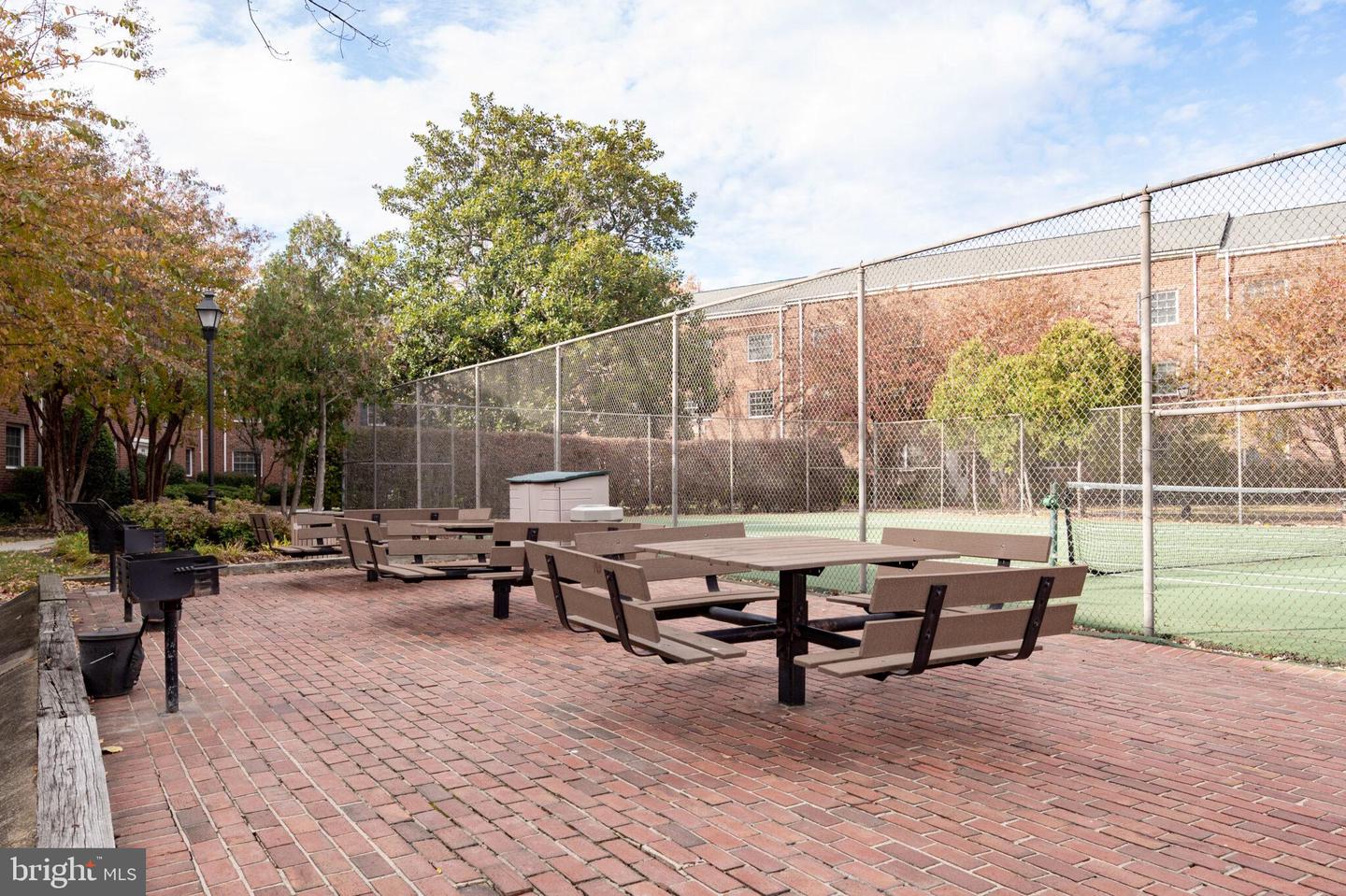 1630 W ABINGDON DR #202, ALEXANDRIA, Virginia 22314, 1 Bedroom Bedrooms, ,1 BathroomBathrooms,Residential,For sale,1630 W ABINGDON DR #202,VAAX2052046 MLS # VAAX2052046