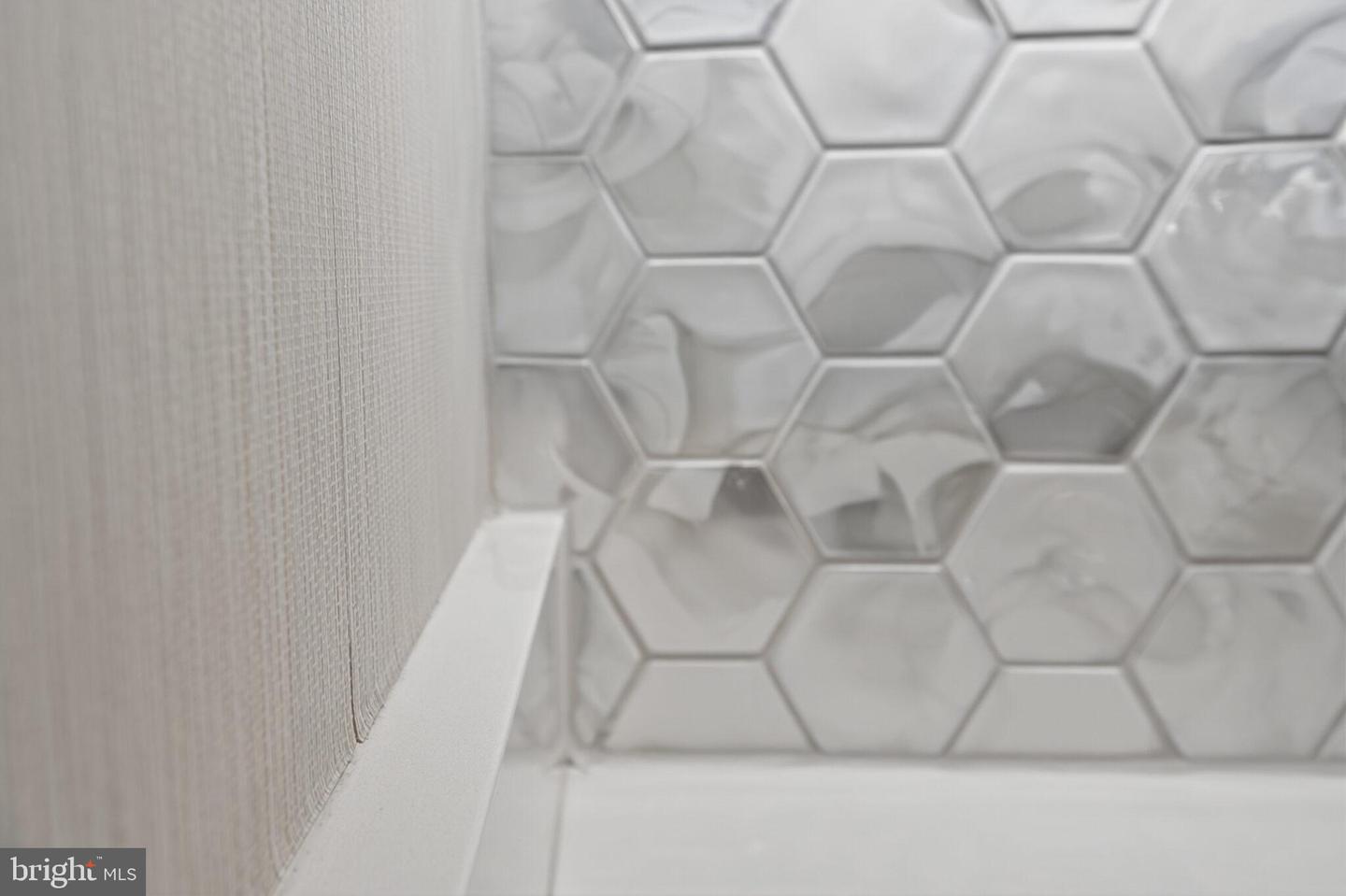 1630 W ABINGDON DR #202, ALEXANDRIA, Virginia 22314, 1 Bedroom Bedrooms, ,1 BathroomBathrooms,Residential,For sale,1630 W ABINGDON DR #202,VAAX2052046 MLS # VAAX2052046