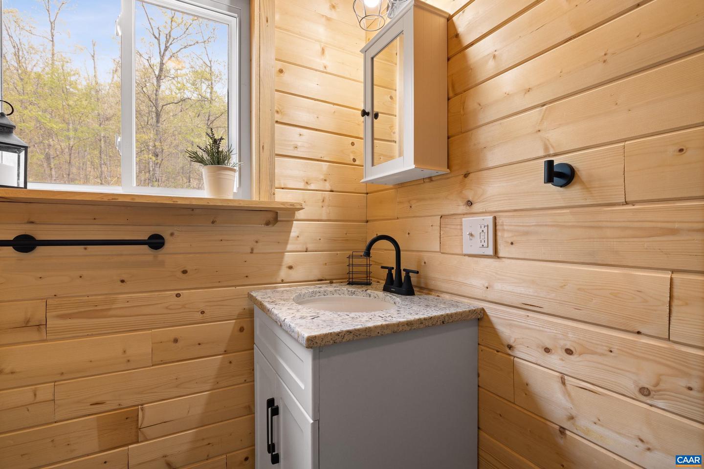 136 WILDWOOD LN, SHENANDOAH, Virginia 22849, 4 Bedrooms Bedrooms, ,2 BathroomsBathrooms,Residential,For sale,136 WILDWOOD LN,671446 MLS # 671446