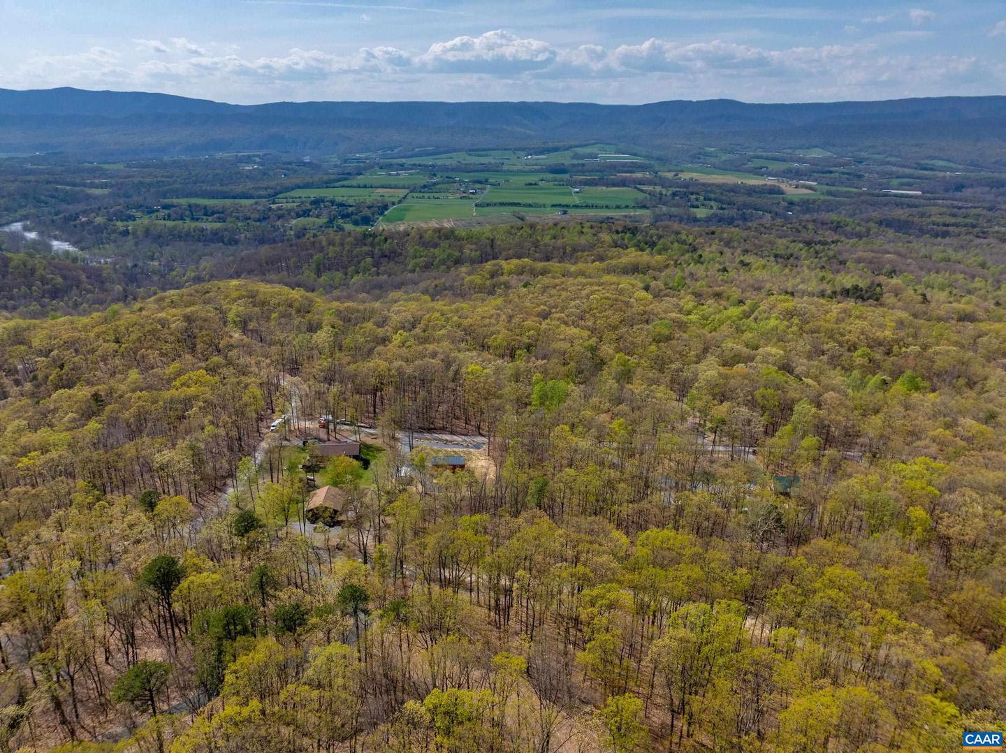 136 WILDWOOD LN, SHENANDOAH, Virginia 22849, 4 Bedrooms Bedrooms, ,2 BathroomsBathrooms,Residential,For sale,136 WILDWOOD LN,671446 MLS # 671446