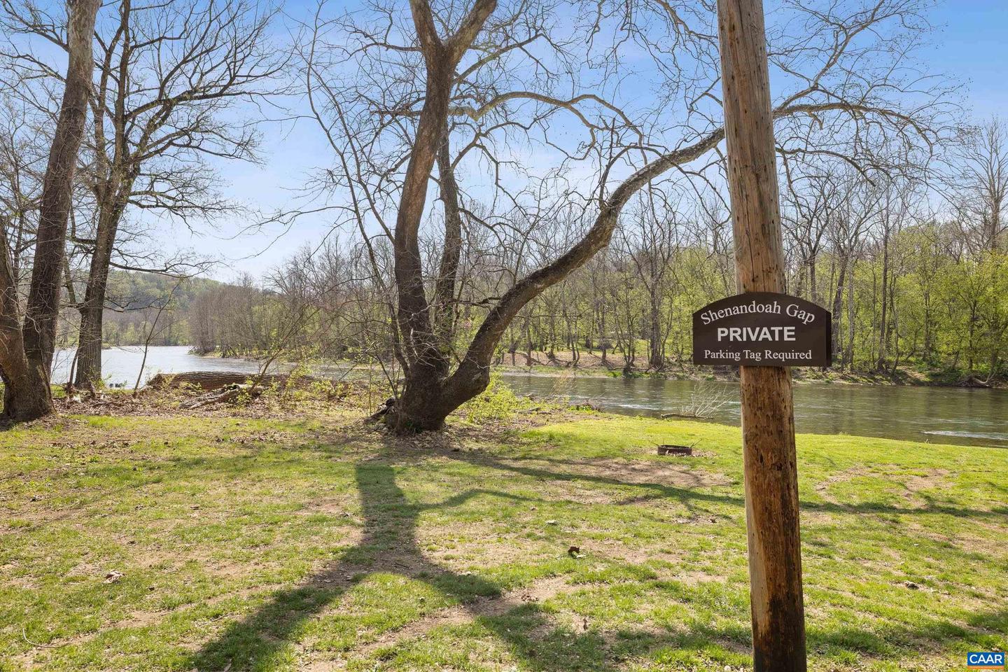 136 WILDWOOD LN, SHENANDOAH, Virginia 22849, 4 Bedrooms Bedrooms, ,2 BathroomsBathrooms,Residential,For sale,136 WILDWOOD LN,671446 MLS # 671446