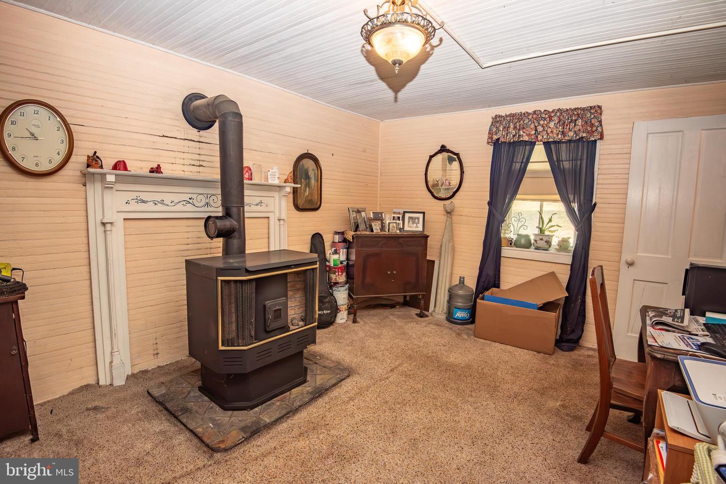 14735 MONTRESOR RD, LEESBURG, Virginia 20176, 4 Bedrooms Bedrooms, ,1 BathroomBathrooms,Residential,For sale,14735 MONTRESOR RD,VALO2111626 MLS # VALO2111626