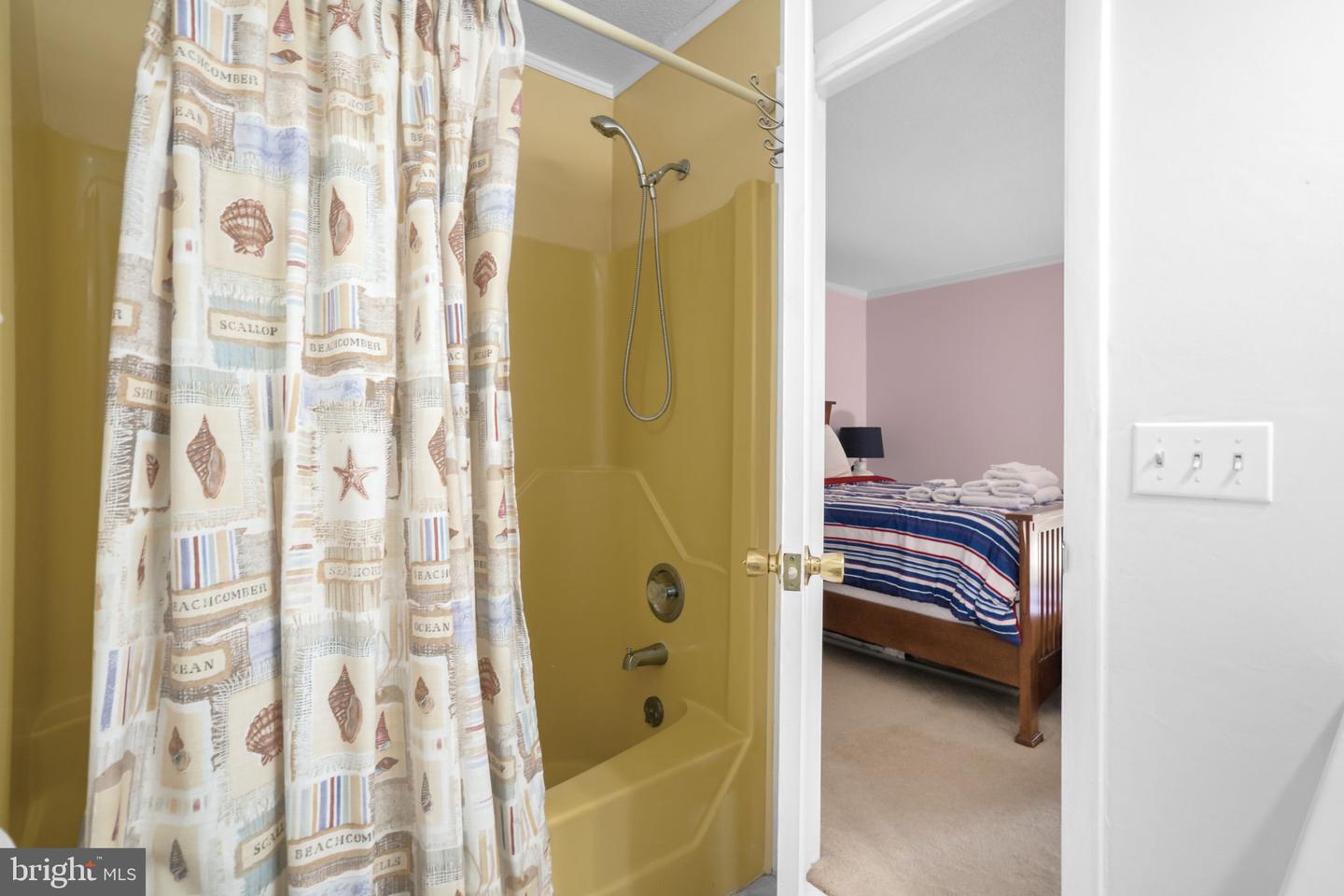 4411 EASTWINDS, CHINCOTEAGUE ISLAND, Virginia 23336, 2 Bedrooms Bedrooms, ,2 BathroomsBathrooms,Residential,For sale,4411 EASTWINDS,VAAC2002422 MLS # VAAC2002422