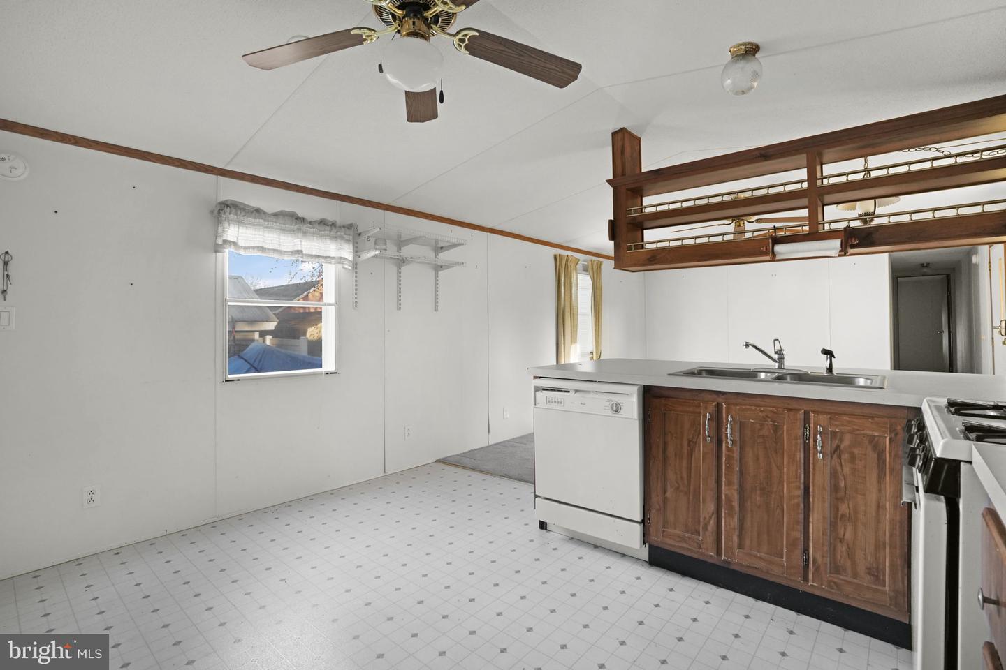 5186 COLEYS LN, CHINCOTEAGUE ISLAND, Virginia 23336, 3 Bedrooms Bedrooms, ,2 BathroomsBathrooms,Residential,For sale,5186 COLEYS LN,VAAC2002424 MLS # VAAC2002424 5186 COLEYS LN, CHINCOTEAGUE ISLAND, Virginia 23336, 3 Bedrooms Bedrooms, ,2 BathroomsBathrooms,Residential,For sale,5186 COLEYS LN,VAAC2002424 MLS # VAAC2002424