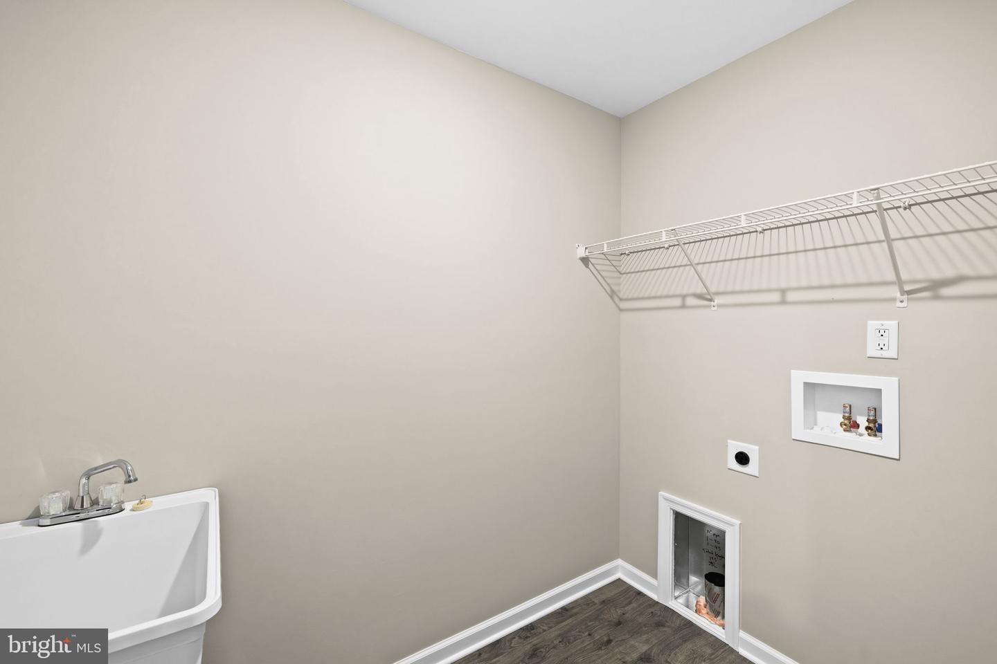 10912 THIEL CT, SPOTSYLVANIA, Virginia 22551, 4 Bedrooms Bedrooms, ,2 BathroomsBathrooms,Residential,For sale,10912 THIEL CT,VASP2037824 MLS # VASP2037824