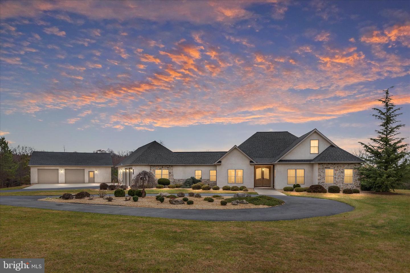 2996 HAWK LN, BROADWAY, Virginia 22815, 5 Bedrooms Bedrooms, ,3 BathroomsBathrooms,Residential,For sale,2996 HAWK LN,VARO2002754 MLS # VARO2002754