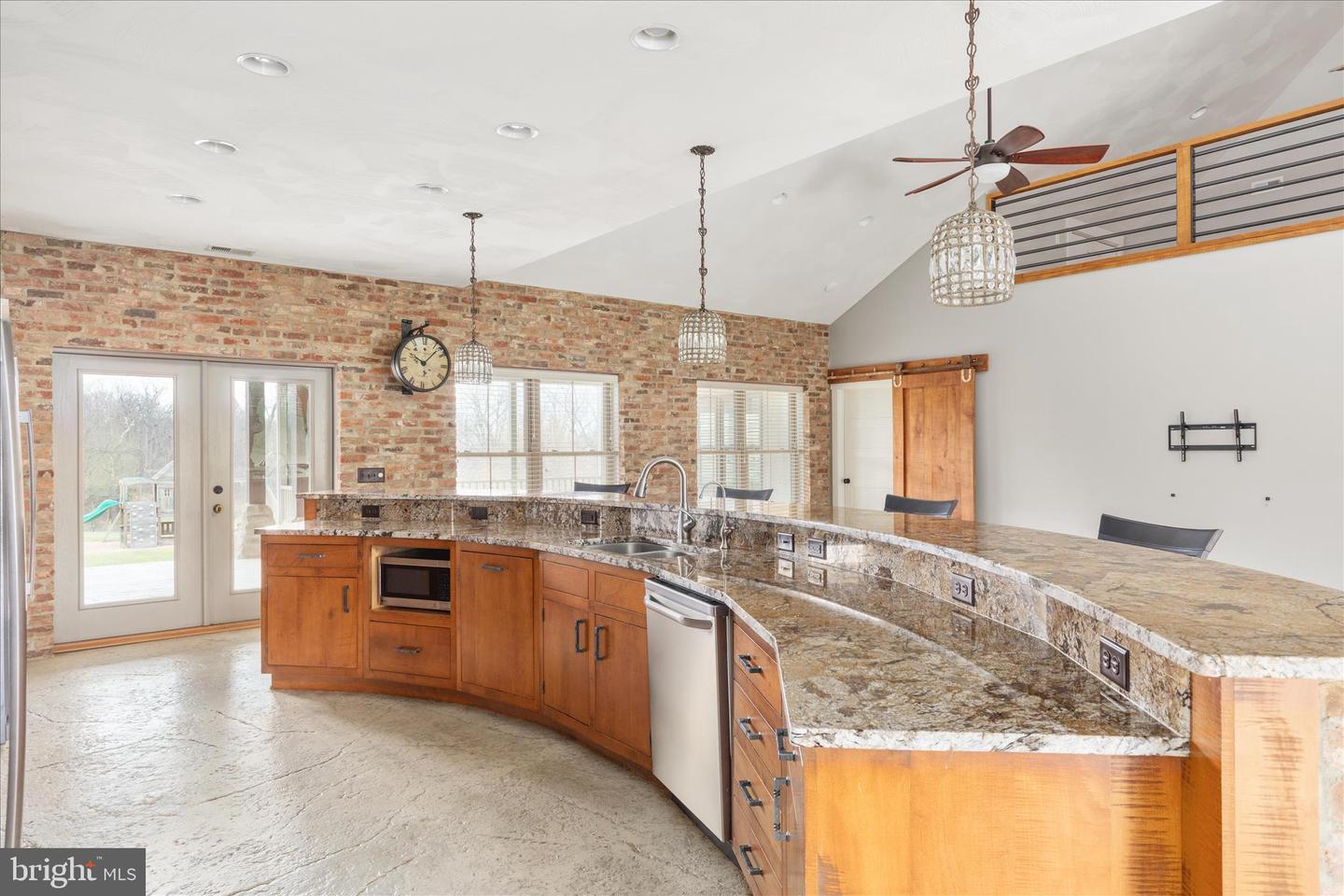 2996 HAWK LN, BROADWAY, Virginia 22815, 5 Bedrooms Bedrooms, ,3 BathroomsBathrooms,Residential,For sale,2996 HAWK LN,VARO2002754 MLS # VARO2002754