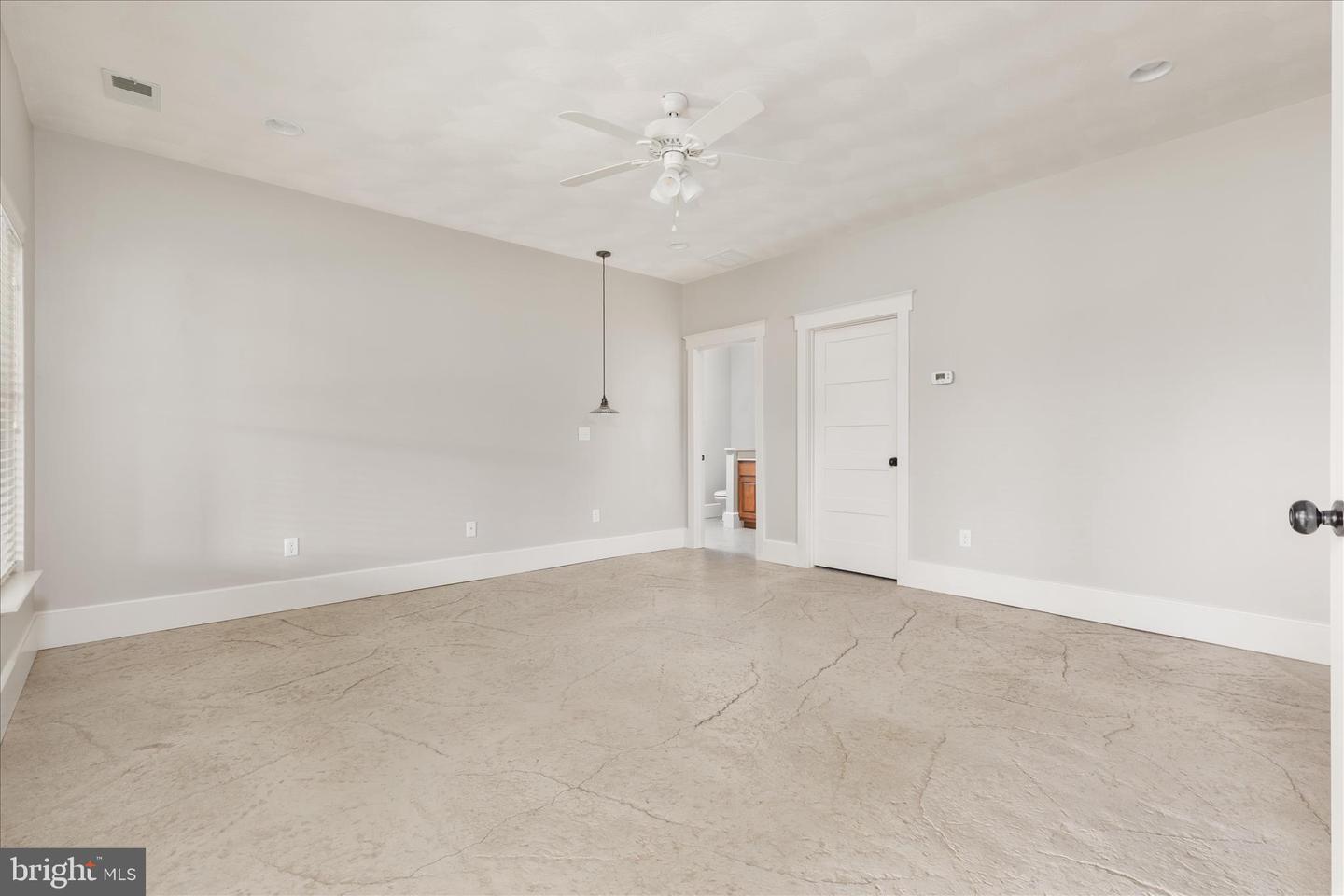 2996 HAWK LN, BROADWAY, Virginia 22815, 5 Bedrooms Bedrooms, ,3 BathroomsBathrooms,Residential,For sale,2996 HAWK LN,VARO2002754 MLS # VARO2002754