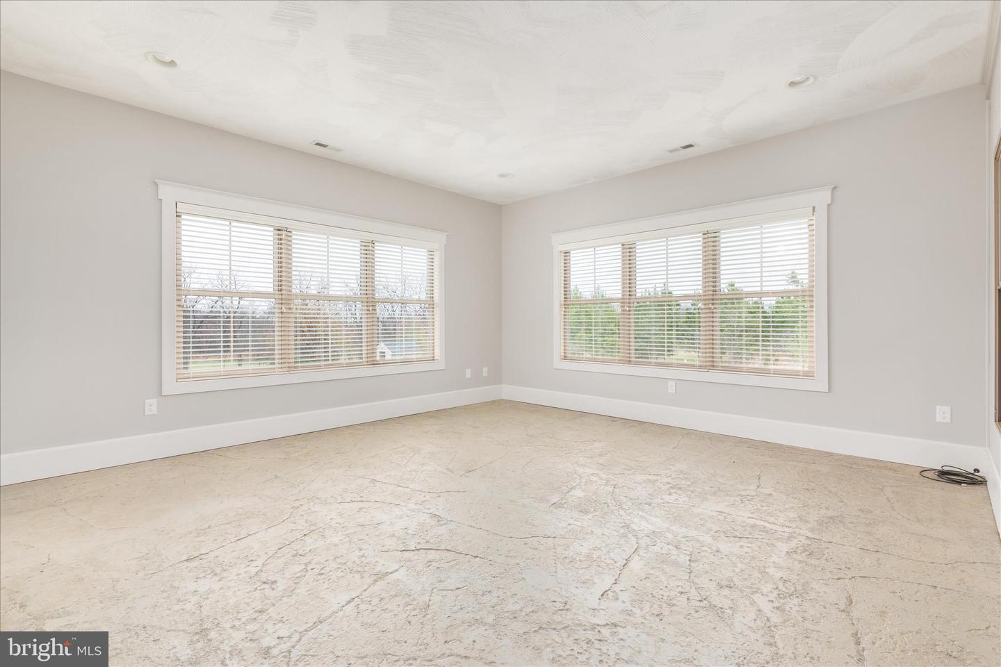 2996 HAWK LN, BROADWAY, Virginia 22815, 5 Bedrooms Bedrooms, ,3 BathroomsBathrooms,Residential,For sale,2996 HAWK LN,VARO2002754 MLS # VARO2002754