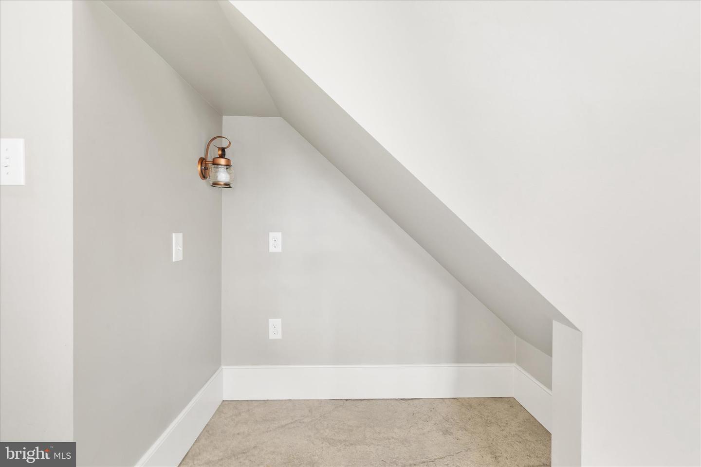 2996 HAWK LN, BROADWAY, Virginia 22815, 5 Bedrooms Bedrooms, ,3 BathroomsBathrooms,Residential,For sale,2996 HAWK LN,VARO2002754 MLS # VARO2002754