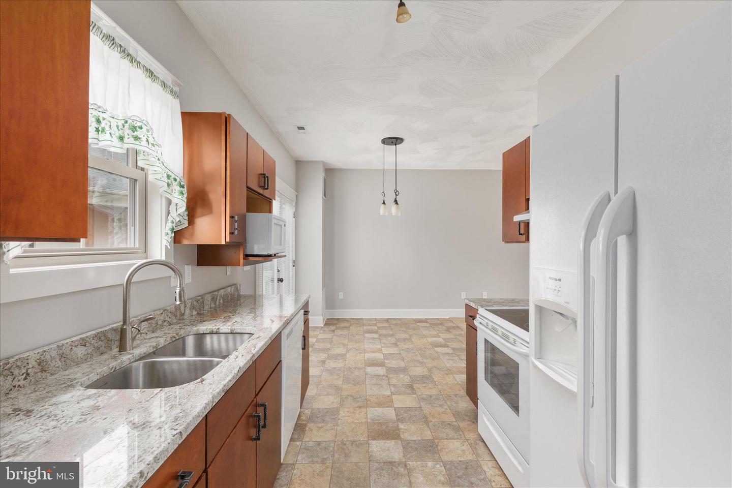 2996 HAWK LN, BROADWAY, Virginia 22815, 5 Bedrooms Bedrooms, ,3 BathroomsBathrooms,Residential,For sale,2996 HAWK LN,VARO2002754 MLS # VARO2002754