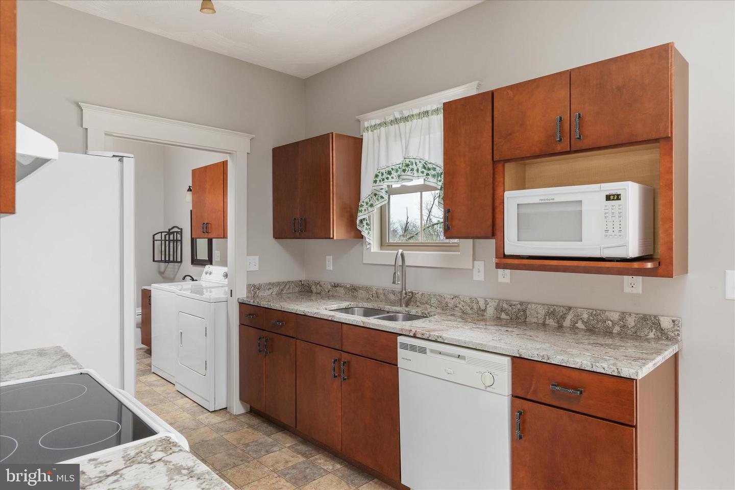 2996 HAWK LN, BROADWAY, Virginia 22815, 5 Bedrooms Bedrooms, ,3 BathroomsBathrooms,Residential,For sale,2996 HAWK LN,VARO2002754 MLS # VARO2002754