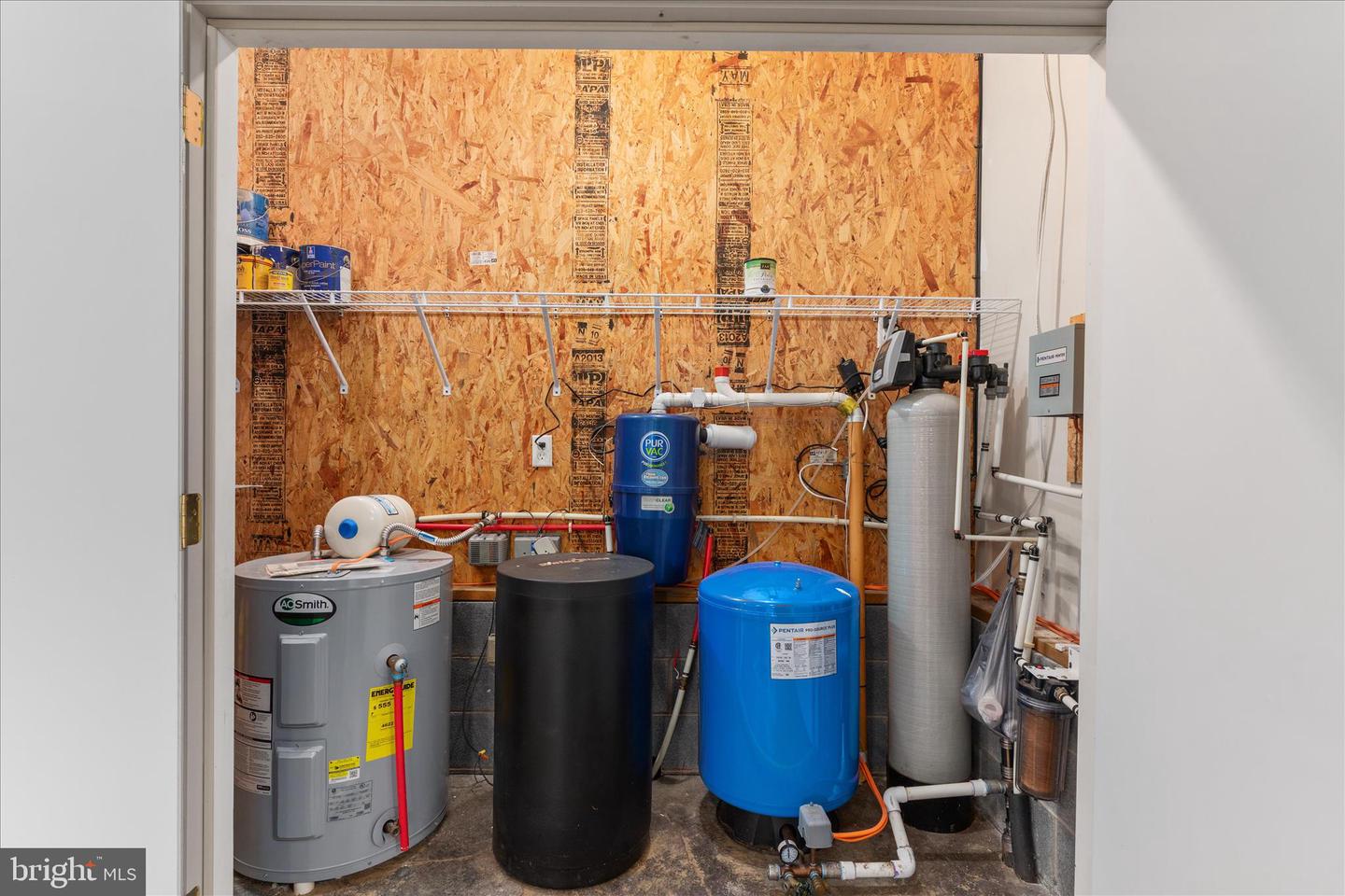 2996 HAWK LN, BROADWAY, Virginia 22815, 5 Bedrooms Bedrooms, ,3 BathroomsBathrooms,Residential,For sale,2996 HAWK LN,VARO2002754 MLS # VARO2002754