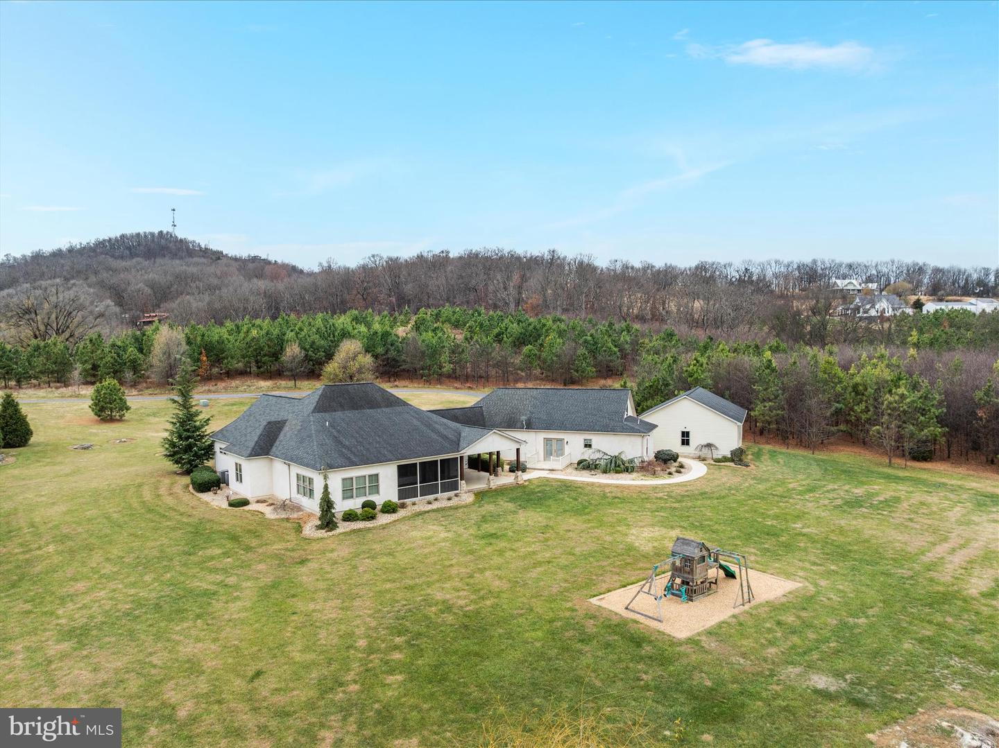 2996 HAWK LN, BROADWAY, Virginia 22815, 5 Bedrooms Bedrooms, ,3 BathroomsBathrooms,Residential,For sale,2996 HAWK LN,VARO2002754 MLS # VARO2002754