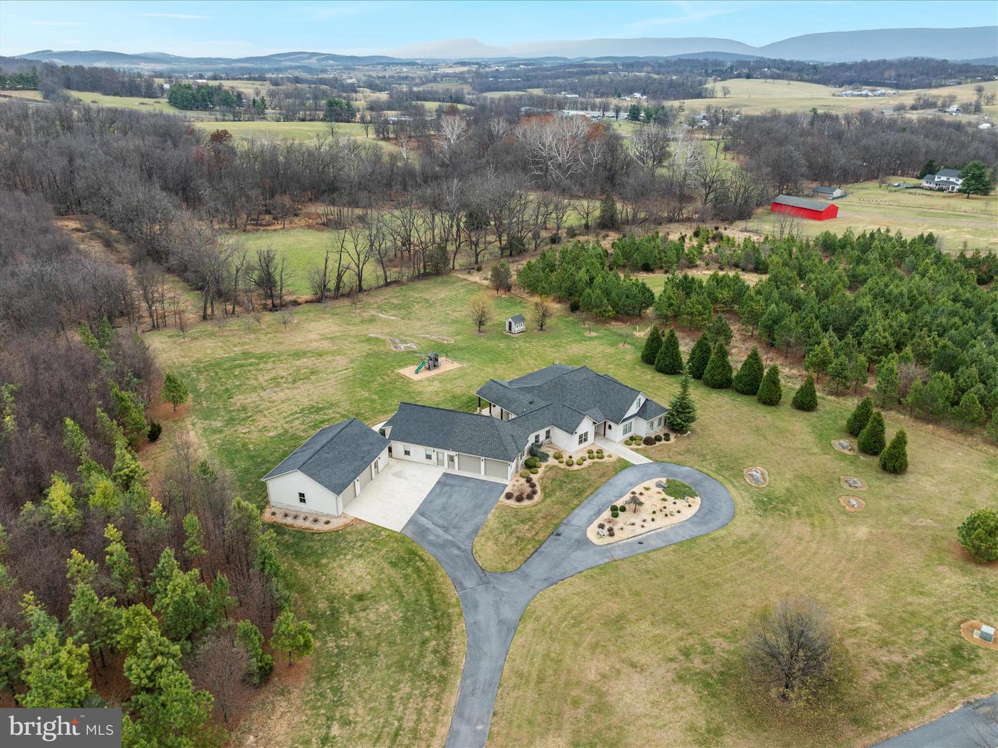 2996 HAWK LN, BROADWAY, Virginia 22815, 5 Bedrooms Bedrooms, ,3 BathroomsBathrooms,Residential,For sale,2996 HAWK LN,VARO2002754 MLS # VARO2002754