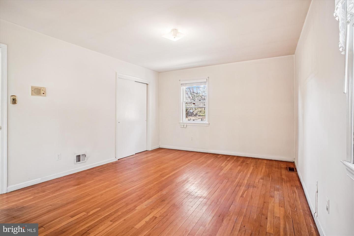 6144 CHESTERBROOK RD, MCLEAN, Virginia 22101, 3 Bedrooms Bedrooms, ,2 BathroomsBathrooms,Residential,For sale,6144 CHESTERBROOK RD,VAFX2280464 MLS # VAFX2280464