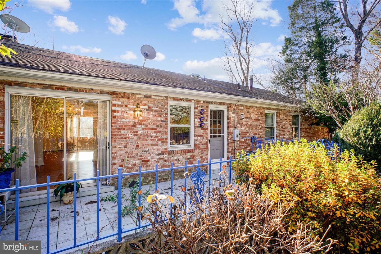 6144 CHESTERBROOK RD, MCLEAN, Virginia 22101, 3 Bedrooms Bedrooms, ,2 BathroomsBathrooms,Residential,For sale,6144 CHESTERBROOK RD,VAFX2280464 MLS # VAFX2280464