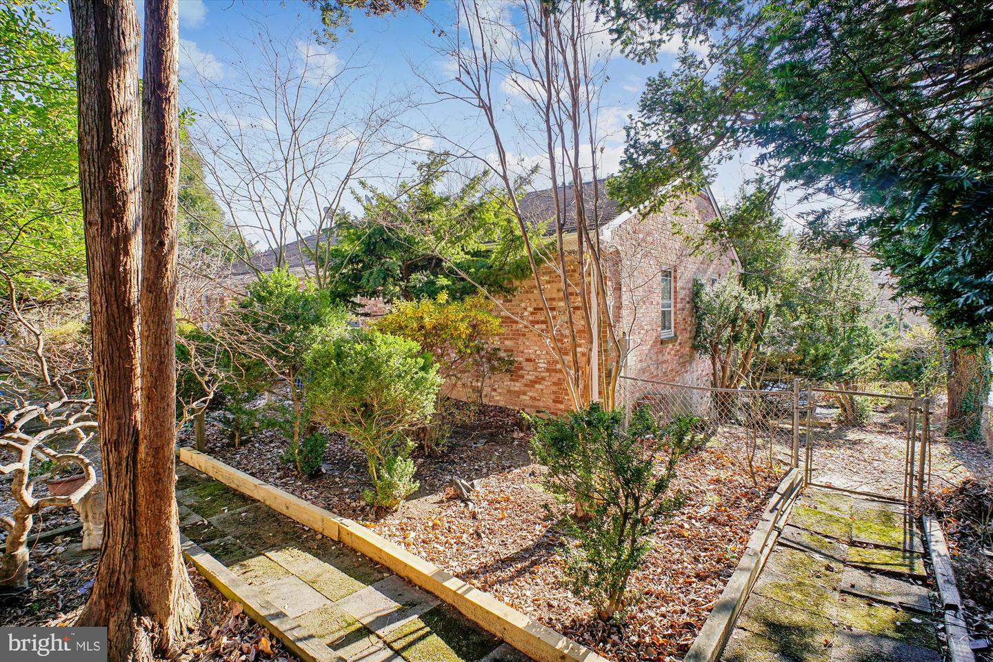 6144 CHESTERBROOK RD, MCLEAN, Virginia 22101, 3 Bedrooms Bedrooms, ,2 BathroomsBathrooms,Residential,For sale,6144 CHESTERBROOK RD,VAFX2280464 MLS # VAFX2280464