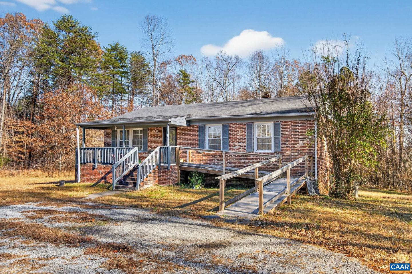218 MAHAN RD, CUMBERLAND, Virginia 23901, 3 Bedrooms Bedrooms, ,1 BathroomBathrooms,Residential,For sale,218 MAHAN RD,671463 MLS # 671463
