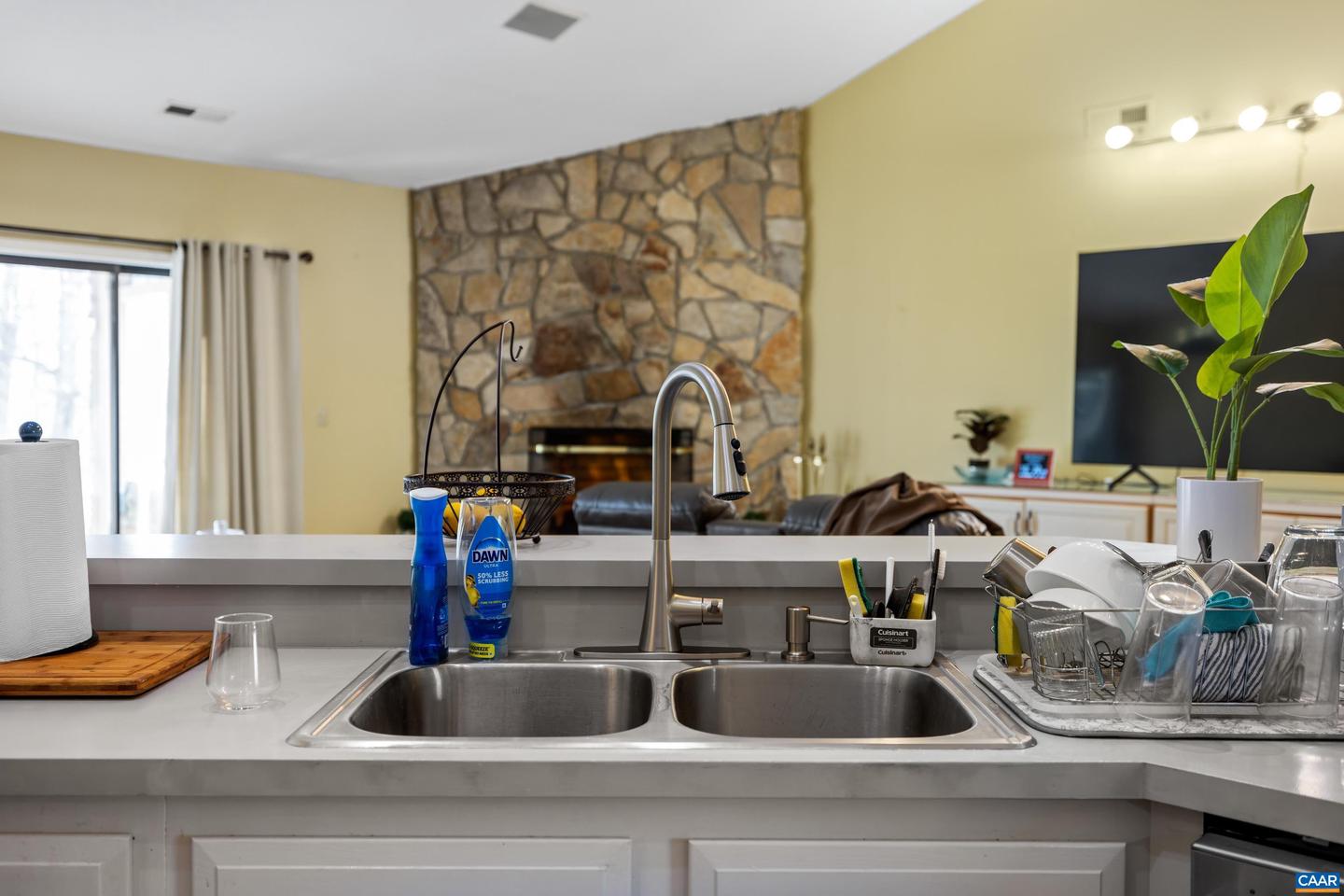 465 HIDDEN RIDGE RD, CHARLOTTESVILLE, Virginia 22902, 3 Bedrooms Bedrooms, ,2 BathroomsBathrooms,Residential,For sale,465 HIDDEN RIDGE RD,671464 MLS # 671464