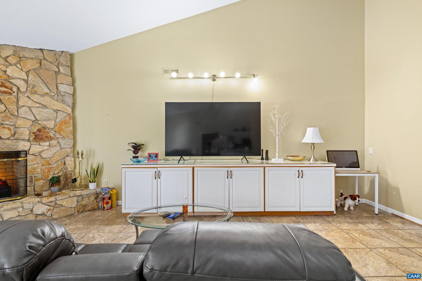 465 HIDDEN RIDGE RD, CHARLOTTESVILLE, Virginia 22902, 3 Bedrooms Bedrooms, ,2 BathroomsBathrooms,Residential,For sale,465 HIDDEN RIDGE RD,671464 MLS # 671464