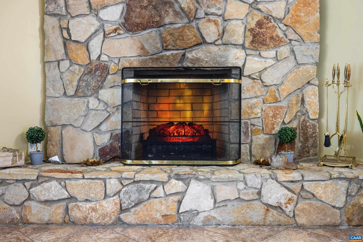 465 HIDDEN RIDGE RD, CHARLOTTESVILLE, Virginia 22902, 3 Bedrooms Bedrooms, ,2 BathroomsBathrooms,Residential,For sale,465 HIDDEN RIDGE RD,671464 MLS # 671464