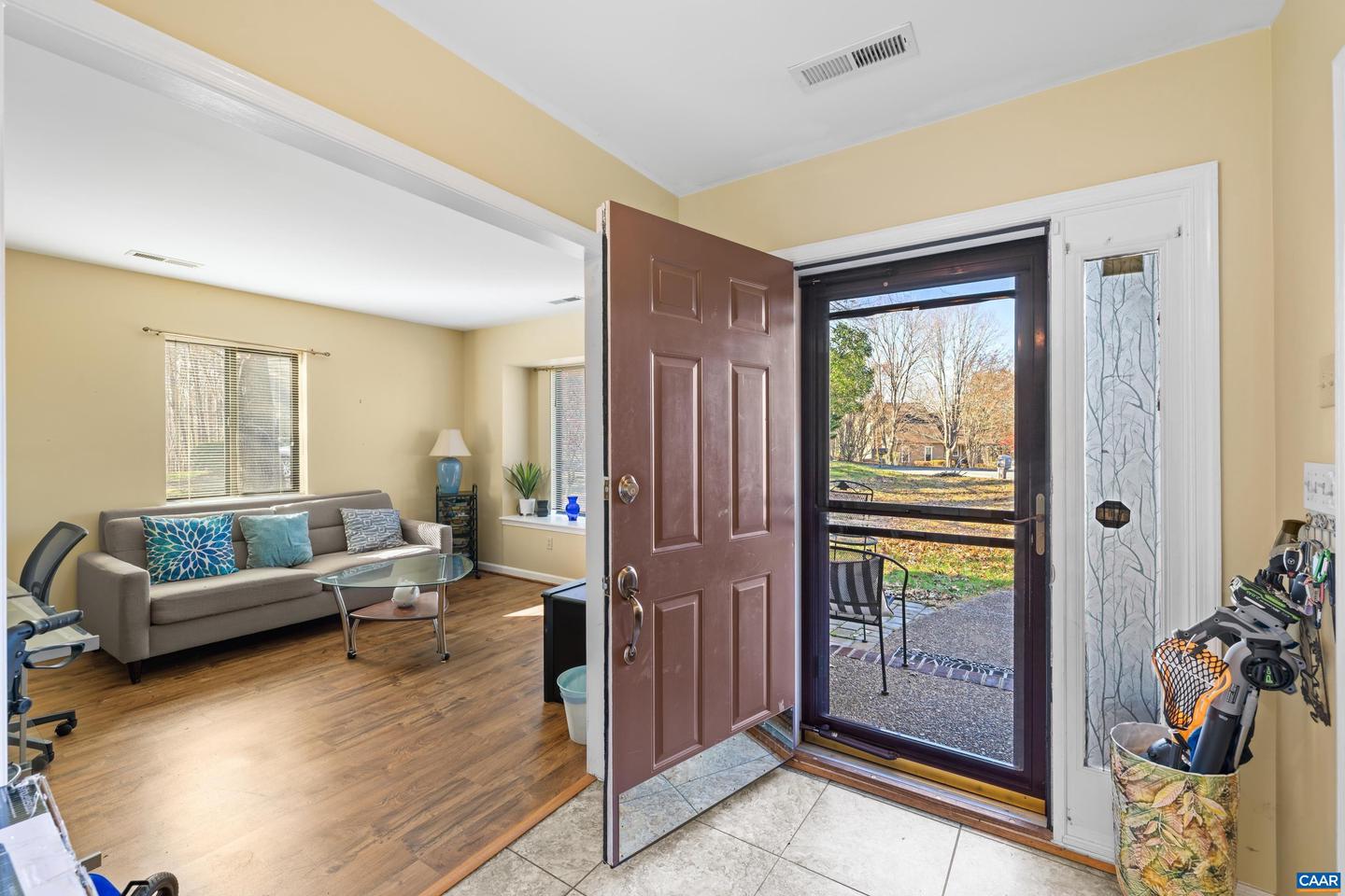 465 HIDDEN RIDGE RD, CHARLOTTESVILLE, Virginia 22902, 3 Bedrooms Bedrooms, ,2 BathroomsBathrooms,Residential,For sale,465 HIDDEN RIDGE RD,671464 MLS # 671464