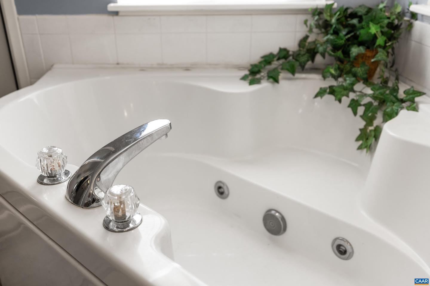 465 HIDDEN RIDGE RD, CHARLOTTESVILLE, Virginia 22902, 3 Bedrooms Bedrooms, ,2 BathroomsBathrooms,Residential,For sale,465 HIDDEN RIDGE RD,671464 MLS # 671464