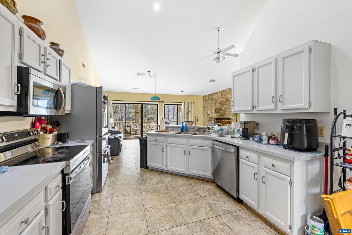 465 HIDDEN RIDGE RD, CHARLOTTESVILLE, Virginia 22902, 3 Bedrooms Bedrooms, ,2 BathroomsBathrooms,Residential,For sale,465 HIDDEN RIDGE RD,671464 MLS # 671464