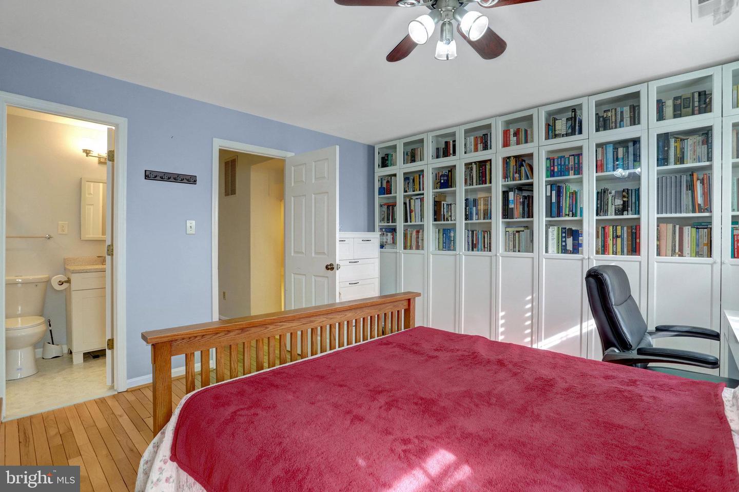 6701 WASHINGTON BLVD #B, ARLINGTON, Virginia 22213, 4 Bedrooms Bedrooms, ,3 BathroomsBathrooms,Residential,For sale,6701 WASHINGTON BLVD #B,VAAR2065906 MLS # VAAR2065906