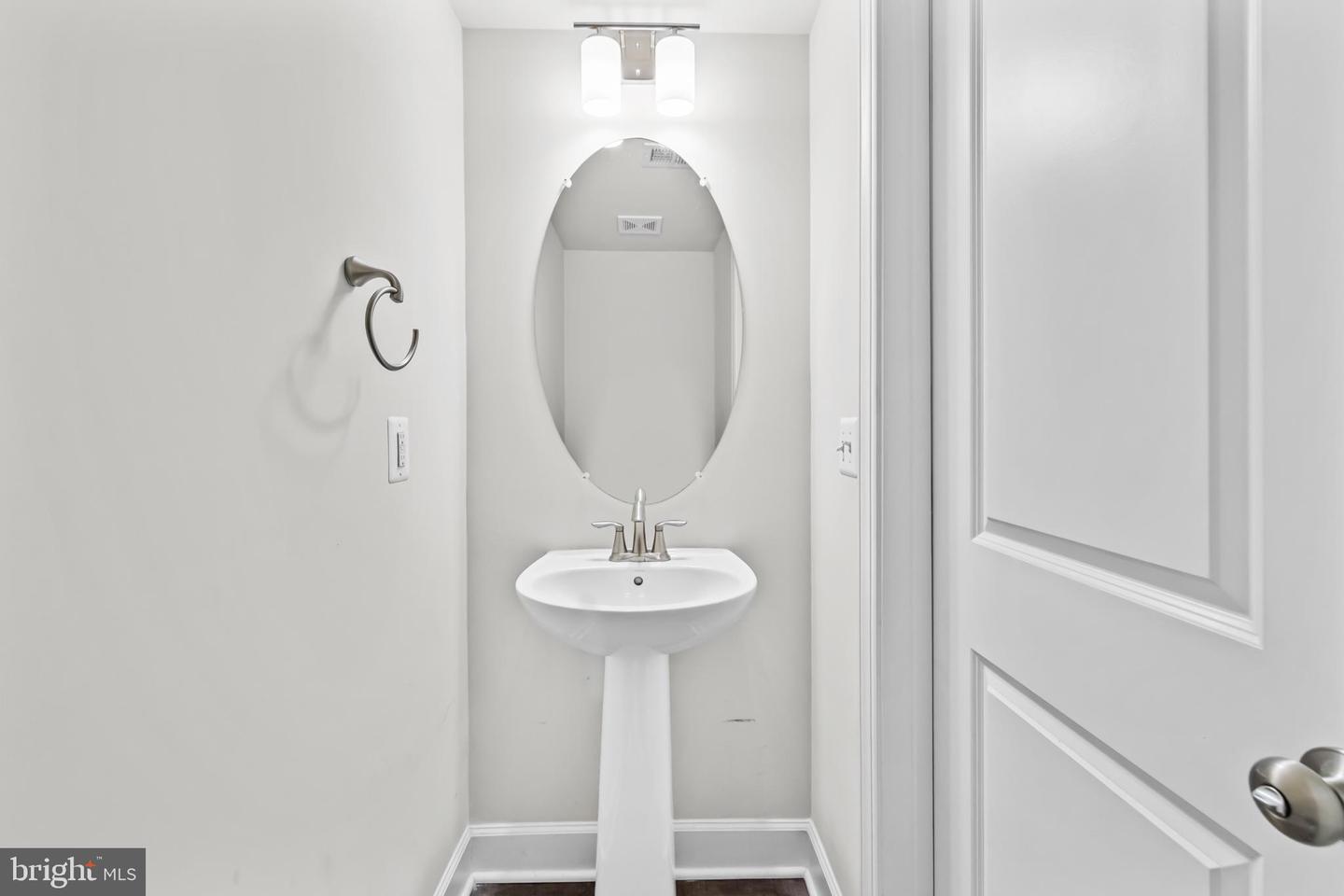 22528 WILSON VIEW TER, ASHBURN, Virginia 20148, 3 Bedrooms Bedrooms, ,2 BathroomsBathrooms,Residential,For sale,22528 WILSON VIEW TER,VALO2111642 MLS # VALO2111642 22528 WILSON VIEW TER, ASHBURN, Virginia 20148, 3 Bedrooms Bedrooms, ,2 BathroomsBathrooms,Residential,For sale,22528 WILSON VIEW TER,VALO2111642 MLS # VALO2111642