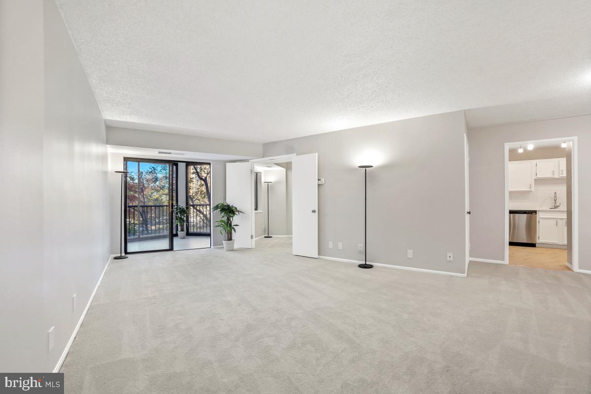 5902 MOUNT EAGLE DR #303, ALEXANDRIA, Virginia 22303, 2 Bedrooms Bedrooms, 8 Rooms Rooms,1 BathroomBathrooms,Residential,For sale,5902 MOUNT EAGLE DR #303,VAFX2280452 MLS # VAFX2280452 5902 MOUNT EAGLE DR #303, ALEXANDRIA, Virginia 22303, 2 Bedrooms Bedrooms, 8 Rooms Rooms,1 BathroomBathrooms,Residential,For sale,5902 MOUNT EAGLE DR #303,VAFX2280452 MLS # VAFX2280452