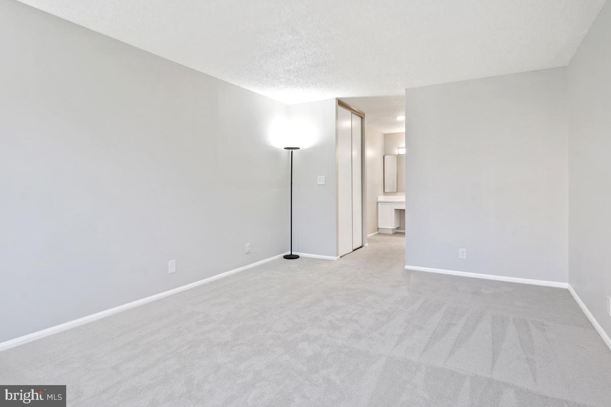 5902 MOUNT EAGLE DR #303, ALEXANDRIA, Virginia 22303, 2 Bedrooms Bedrooms, 8 Rooms Rooms,1 BathroomBathrooms,Residential,For sale,5902 MOUNT EAGLE DR #303,VAFX2280452 MLS # VAFX2280452 5902 MOUNT EAGLE DR #303, ALEXANDRIA, Virginia 22303, 2 Bedrooms Bedrooms, 8 Rooms Rooms,1 BathroomBathrooms,Residential,For sale,5902 MOUNT EAGLE DR #303,VAFX2280452 MLS # VAFX2280452