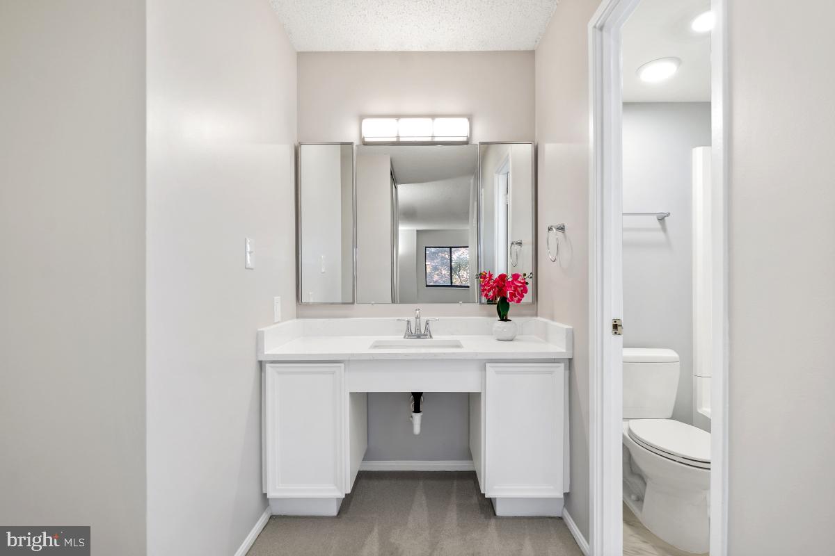 5902 MOUNT EAGLE DR #303, ALEXANDRIA, Virginia 22303, 2 Bedrooms Bedrooms, 8 Rooms Rooms,1 BathroomBathrooms,Residential,For sale,5902 MOUNT EAGLE DR #303,VAFX2280452 MLS # VAFX2280452 5902 MOUNT EAGLE DR #303, ALEXANDRIA, Virginia 22303, 2 Bedrooms Bedrooms, 8 Rooms Rooms,1 BathroomBathrooms,Residential,For sale,5902 MOUNT EAGLE DR #303,VAFX2280452 MLS # VAFX2280452