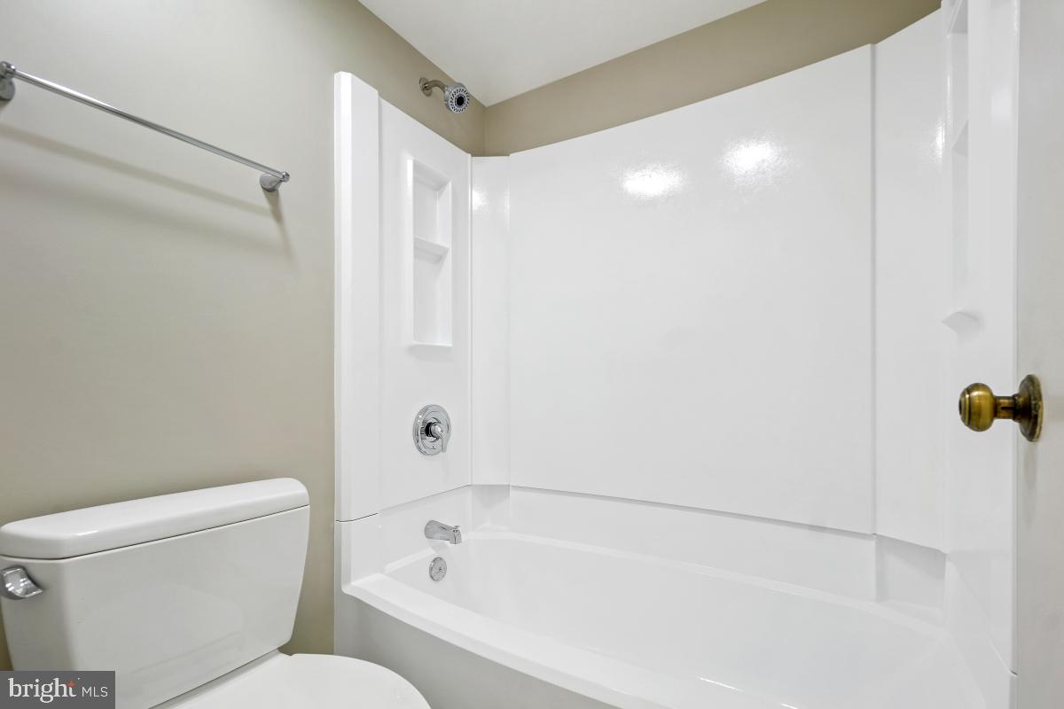 5902 MOUNT EAGLE DR #303, ALEXANDRIA, Virginia 22303, 2 Bedrooms Bedrooms, 8 Rooms Rooms,1 BathroomBathrooms,Residential,For sale,5902 MOUNT EAGLE DR #303,VAFX2280452 MLS # VAFX2280452 5902 MOUNT EAGLE DR #303, ALEXANDRIA, Virginia 22303, 2 Bedrooms Bedrooms, 8 Rooms Rooms,1 BathroomBathrooms,Residential,For sale,5902 MOUNT EAGLE DR #303,VAFX2280452 MLS # VAFX2280452