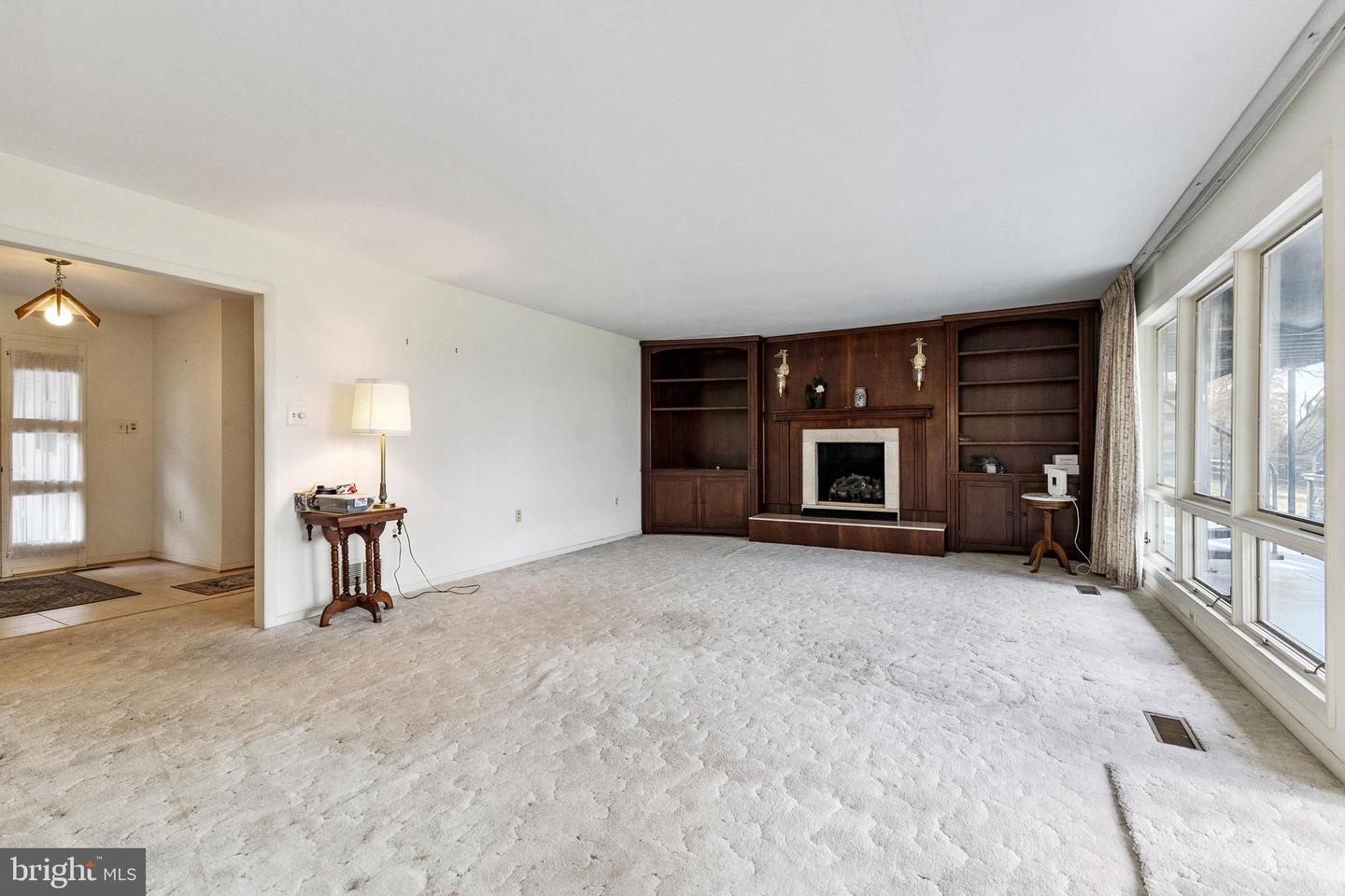 17167 SIMPSON CIR, PAEONIAN SPRINGS, Virginia 20129, 5 Bedrooms Bedrooms, ,4 BathroomsBathrooms,Residential,For sale,17167 SIMPSON CIR,VALO2111686 MLS # VALO2111686