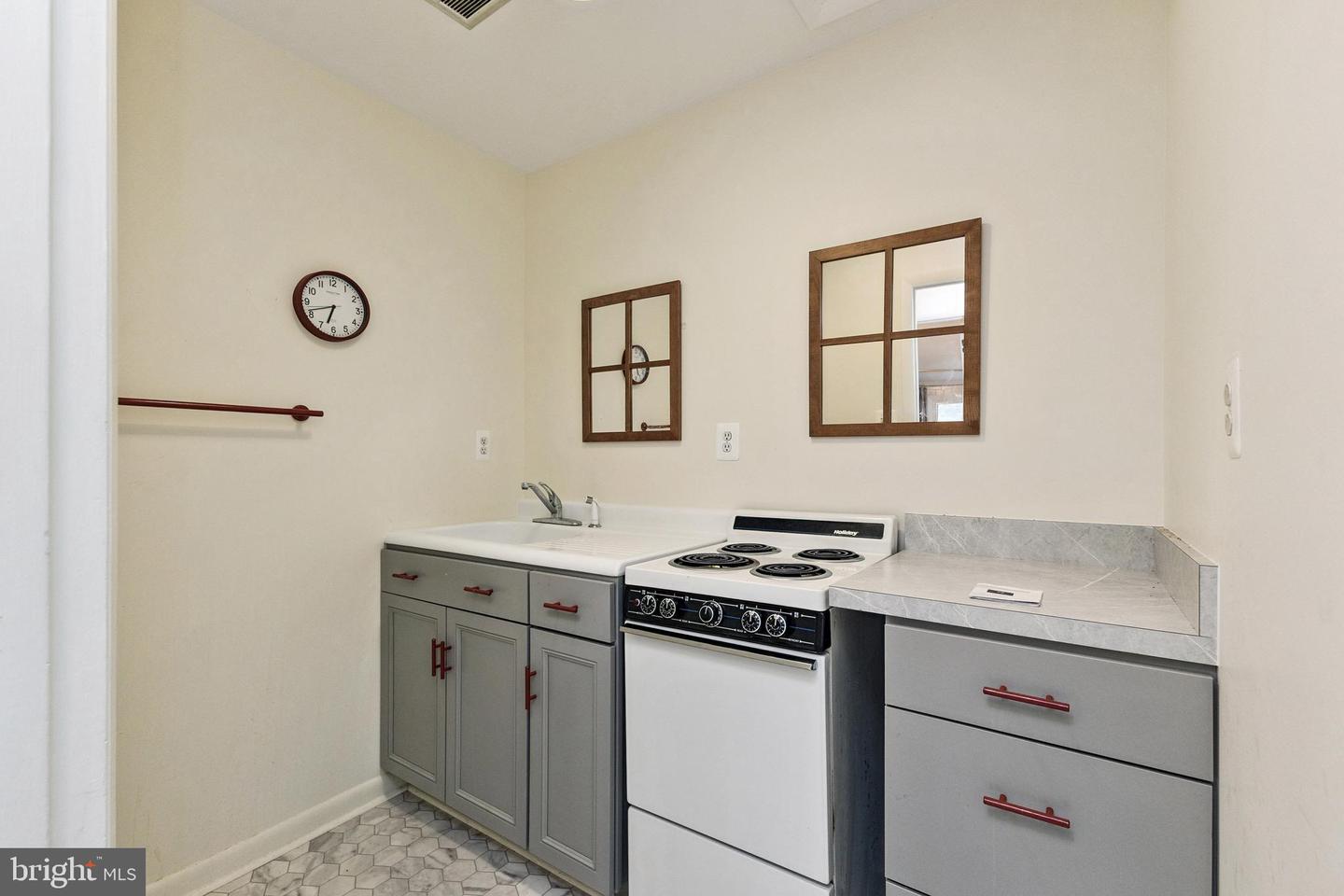 17167 SIMPSON CIR, PAEONIAN SPRINGS, Virginia 20129, 5 Bedrooms Bedrooms, ,4 BathroomsBathrooms,Residential,For sale,17167 SIMPSON CIR,VALO2111686 MLS # VALO2111686