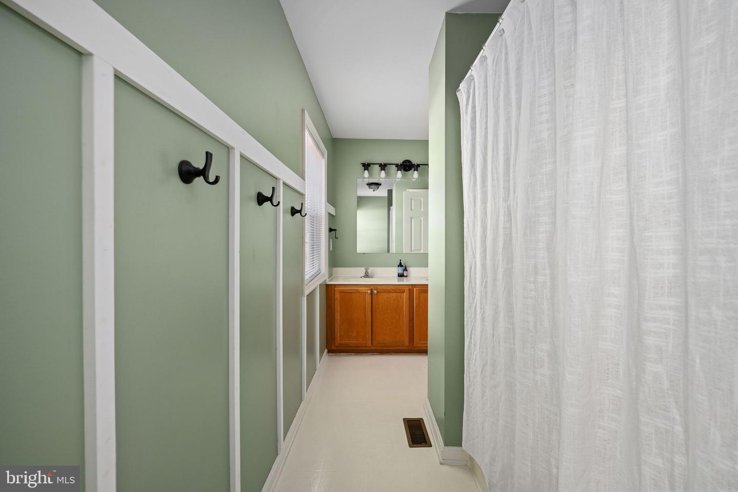 24461 OAK FOREST DR, RAPIDAN, Virginia 22733, 3 Bedrooms Bedrooms, ,2 BathroomsBathrooms,Residential,For sale,24461 OAK FOREST DR,VACU2012154 MLS # VACU2012154 24461 OAK FOREST DR, RAPIDAN, Virginia 22733, 3 Bedrooms Bedrooms, ,2 BathroomsBathrooms,Residential,For sale,24461 OAK FOREST DR,VACU2012154 MLS # VACU2012154