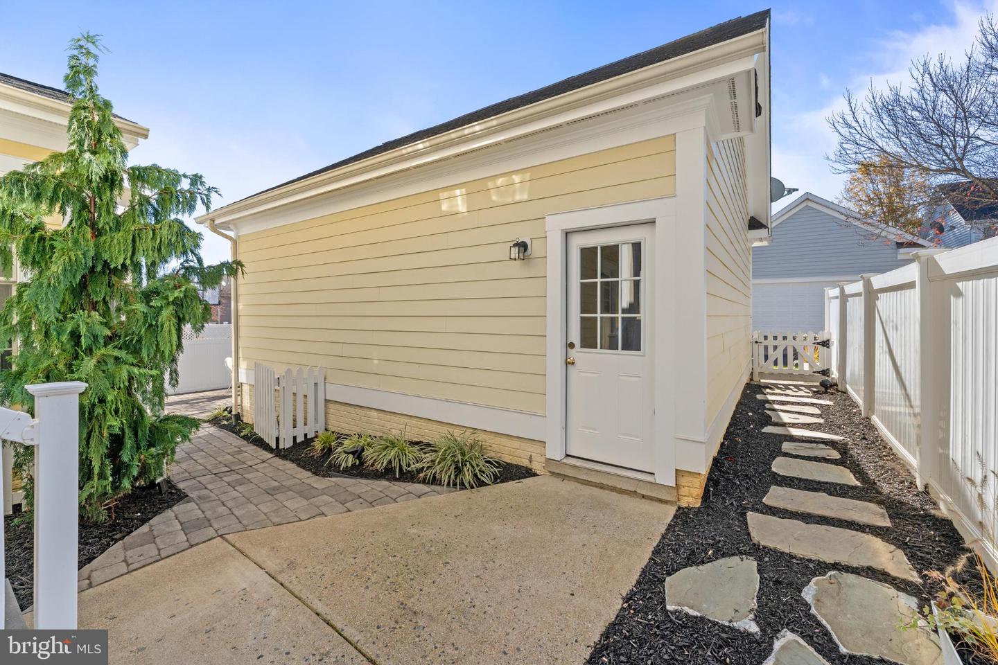 7230 JOHN TAYLOR MEWS, RUTHER GLEN, Virginia 22546, 3 Bedrooms Bedrooms, 12 Rooms Rooms,2 BathroomsBathrooms,Residential,For sale,7230 JOHN TAYLOR MEWS,VACV2009118 MLS # VACV2009118