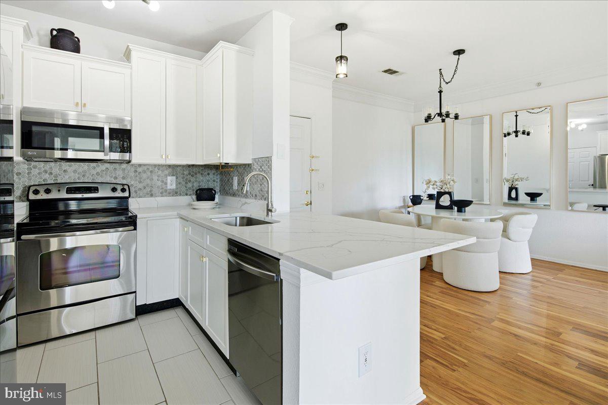 1591 SPRING GATE DR #3406, MCLEAN, Virginia 22102, 1 Bedroom Bedrooms, ,1 BathroomBathrooms,Residential,For sale,1591 SPRING GATE DR #3406,VAFX2279630 MLS # VAFX2279630