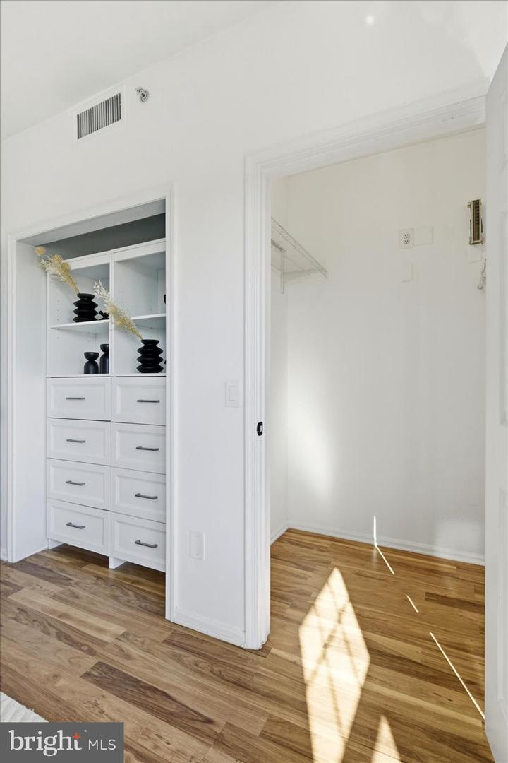 1591 SPRING GATE DR #3406, MCLEAN, Virginia 22102, 1 Bedroom Bedrooms, ,1 BathroomBathrooms,Residential,For sale,1591 SPRING GATE DR #3406,VAFX2279630 MLS # VAFX2279630