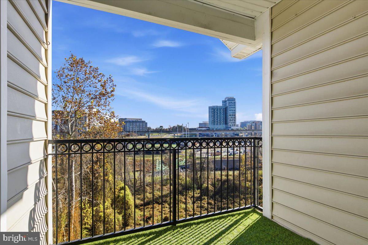 1591 SPRING GATE DR #3406, MCLEAN, Virginia 22102, 1 Bedroom Bedrooms, ,1 BathroomBathrooms,Residential,For sale,1591 SPRING GATE DR #3406,VAFX2279630 MLS # VAFX2279630