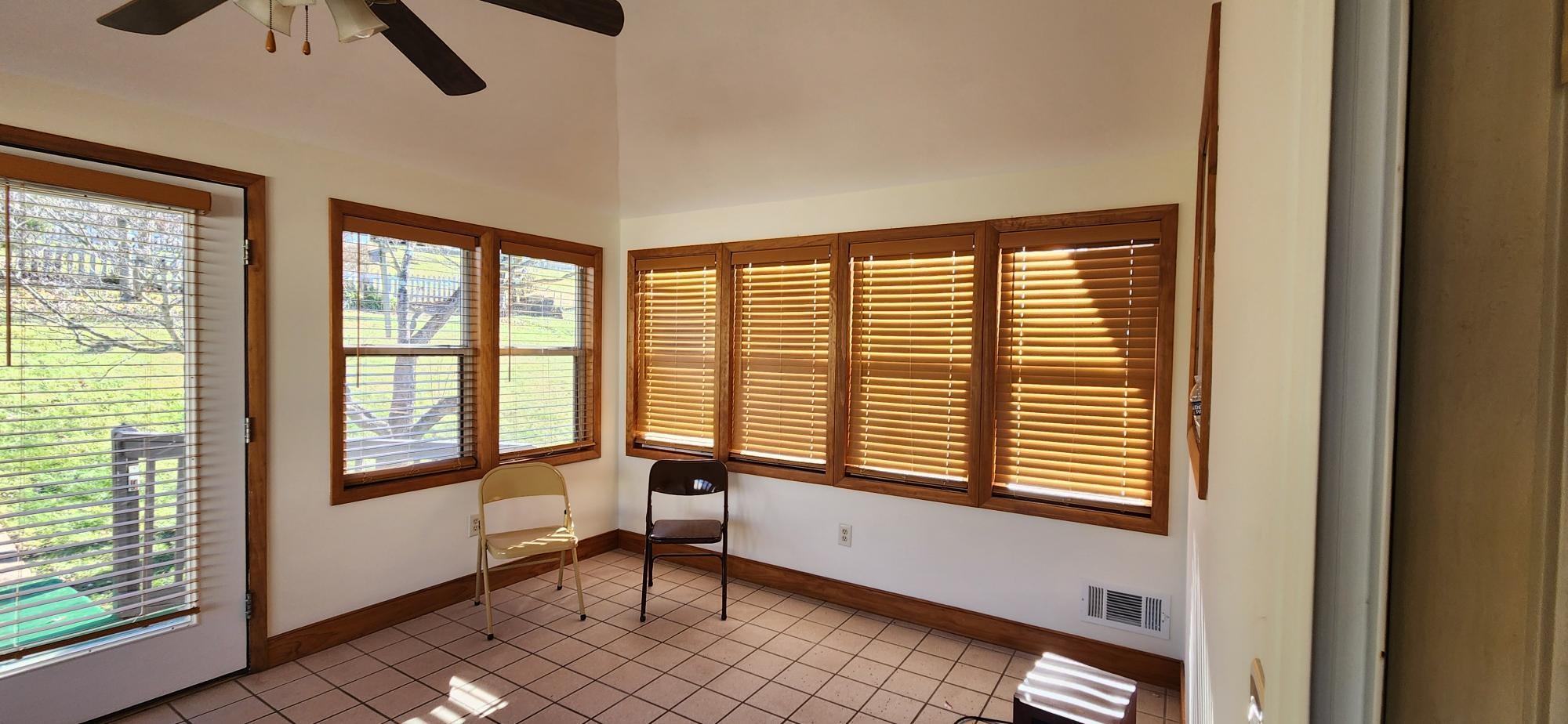 303 OLD GREENVILLE RD, STAUNTON, Virginia 24401, 3 Bedrooms Bedrooms, ,2 BathroomsBathrooms,Residential,303 OLD GREENVILLE RD,671476 MLS # 671476