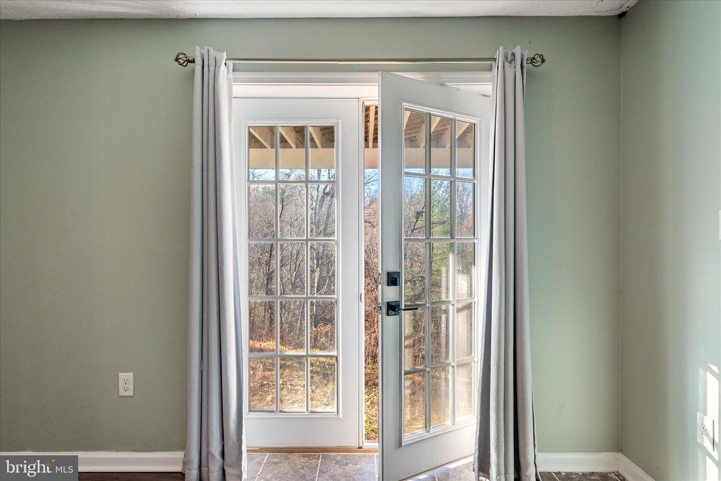 181 BROOK VIEW RD, FRONT ROYAL, Virginia 22630, 3 Bedrooms Bedrooms, ,3 BathroomsBathrooms,Residential,For sale,181 BROOK VIEW RD,VAWR2012684 MLS # VAWR2012684