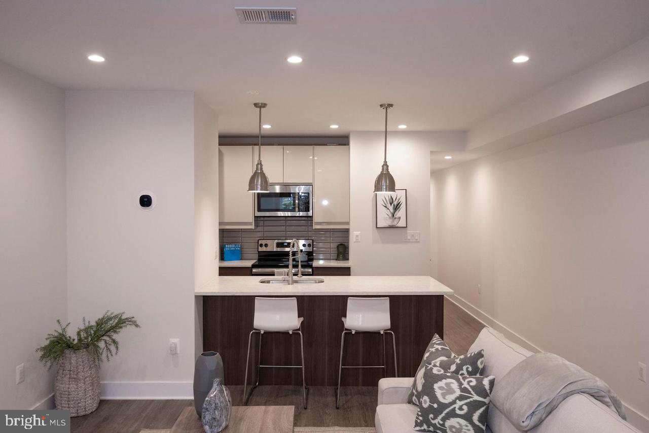 58 T ST NW #1, WASHINGTON, District Of Columbia 20001, 2 Bedrooms Bedrooms, ,1 BathroomBathrooms,Residential,For sale,58 T ST NW #1,DCDC2231406 MLS # DCDC2231406 58 T ST NW #1, WASHINGTON, District Of Columbia 20001, 2 Bedrooms Bedrooms, ,1 BathroomBathrooms,Residential,For sale,58 T ST NW #1,DCDC2231406 MLS # DCDC2231406